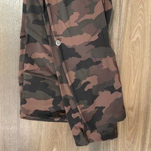 Lululemon fast and free 28” leggings, size 6